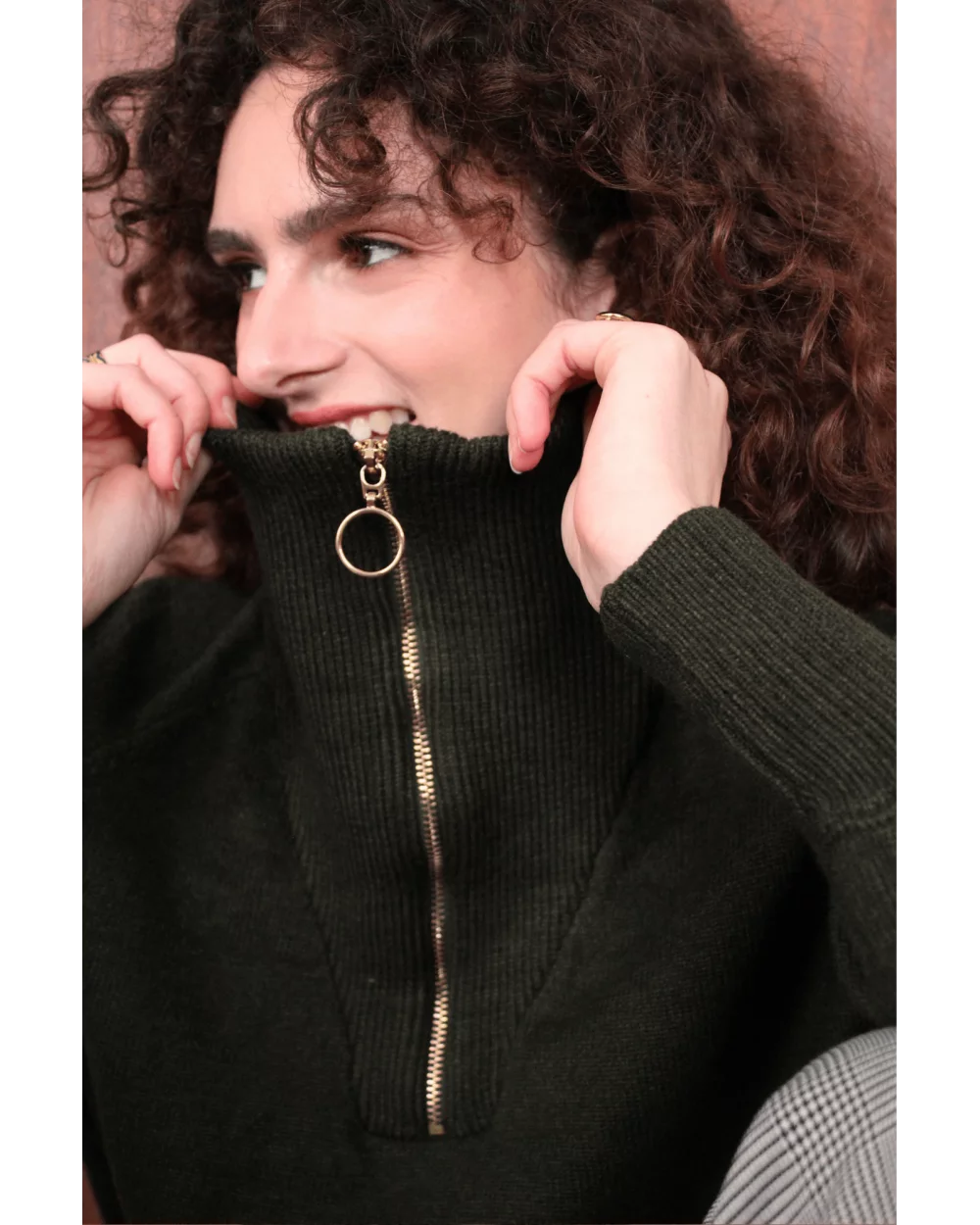 Pull Léon Kaki
