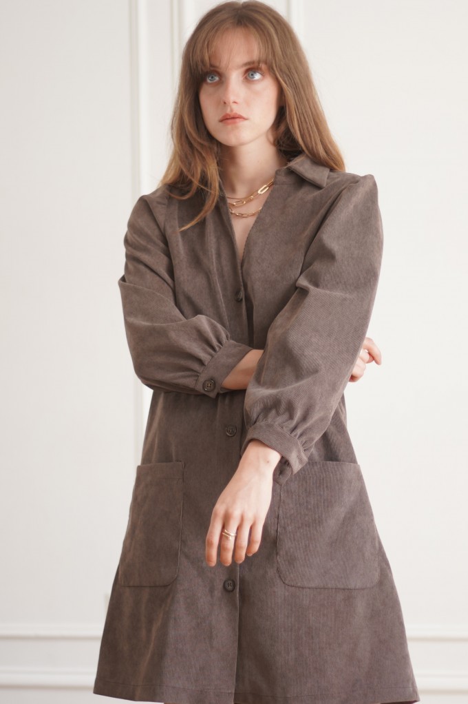 Robe en velours côtelé marron